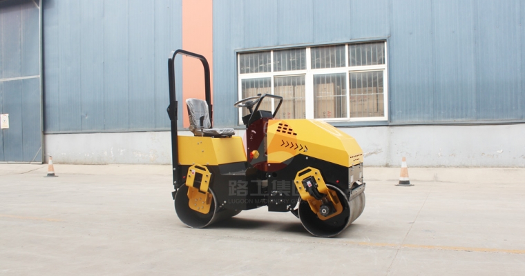 小型壓路機的詳細操作規程、技巧